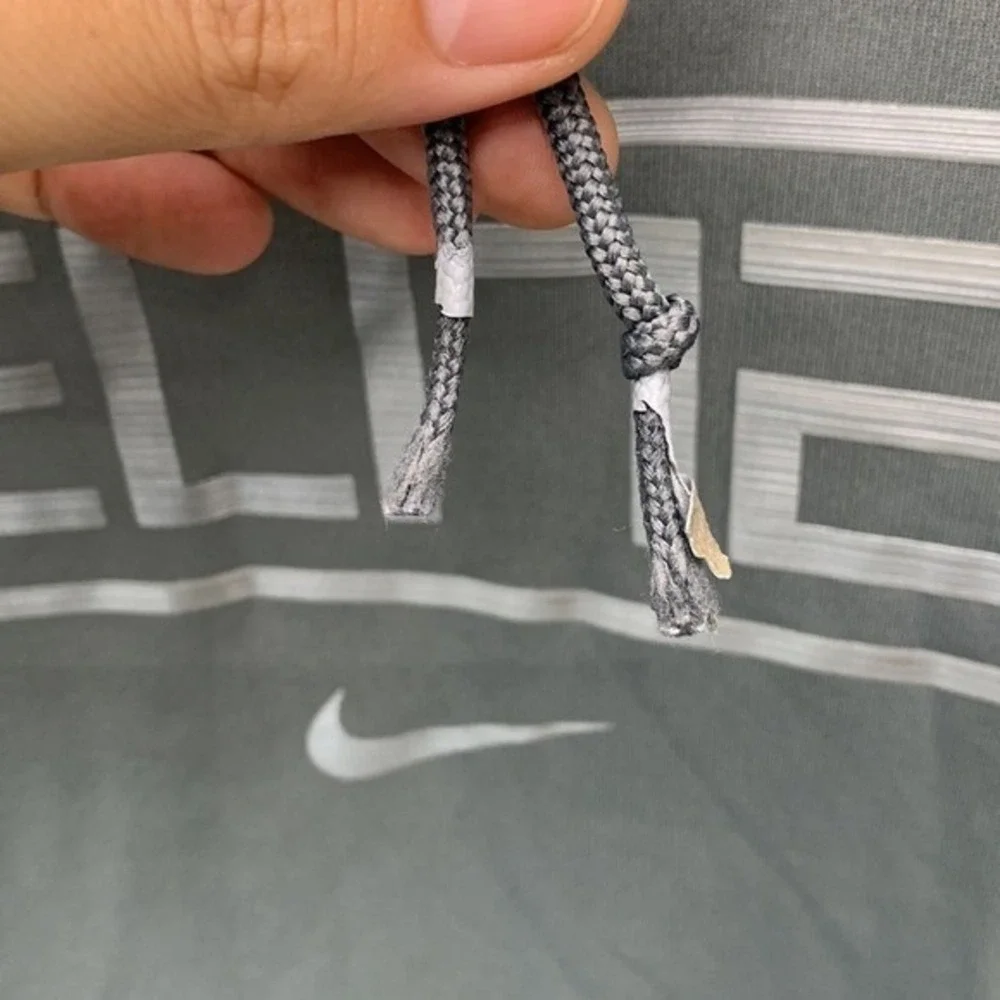Nike Elite Therma-Fit Hoodie Men's Size M Gray Pullover Sweatshirt Athletic